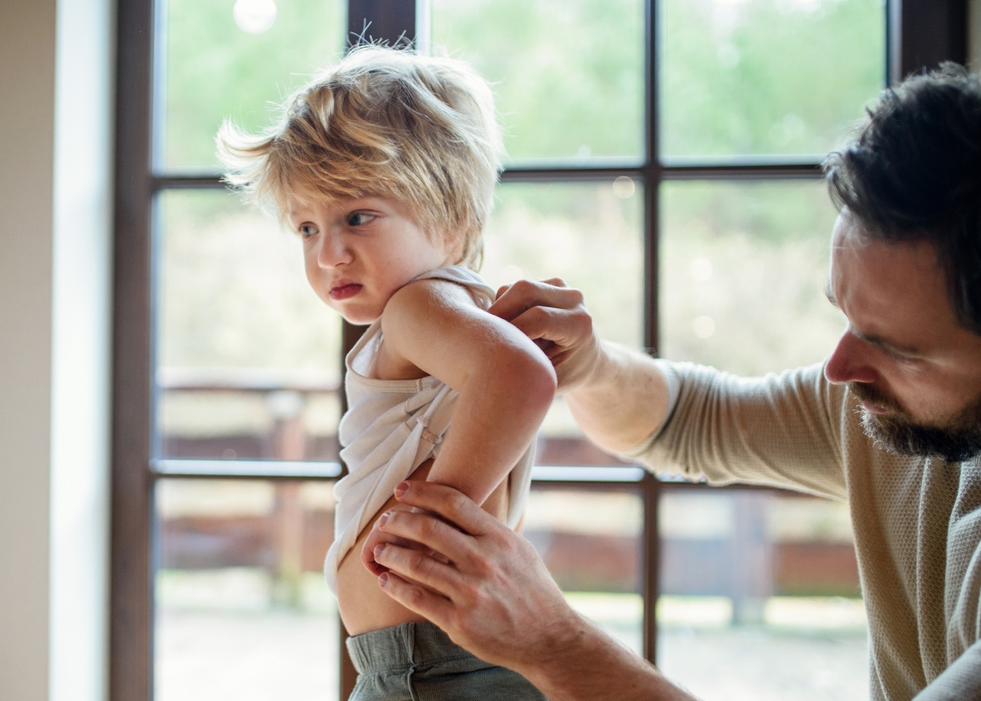 criança com eczema atópico