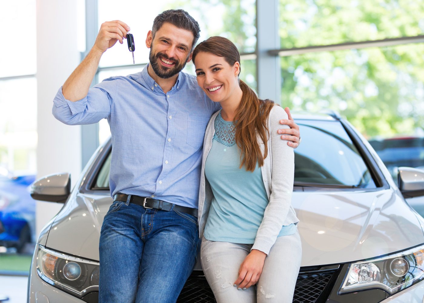 casal a comprar carro novo