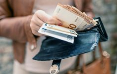 emprestar dinheiro a amigos e familiares