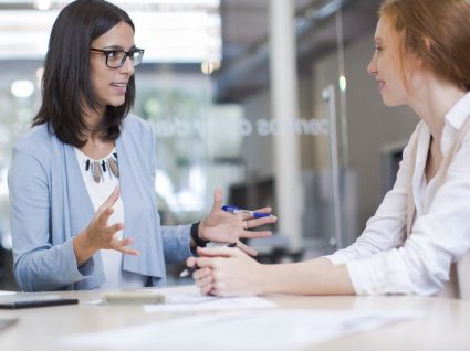 Como ser um bom ouvinte: 12 princípios fundamentais