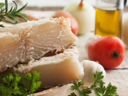 Como cozinhar bacalhau fresco e quais as vantagens de utilizá-lo