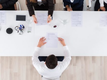 Assinar um contrato com duração inferior a 6 meses: é legal ou não?