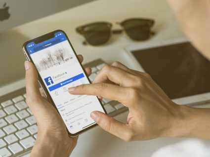 Facebook: poderá ter de pagar para participar em grupos