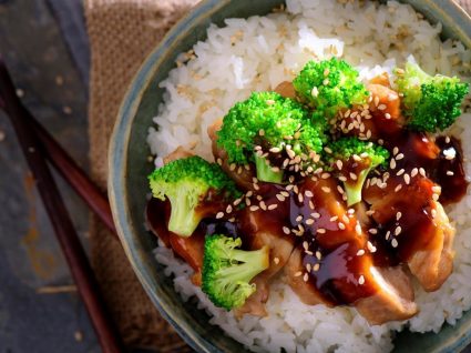 Molho teriyaki caseiro: para peixes, carnes e vegetais