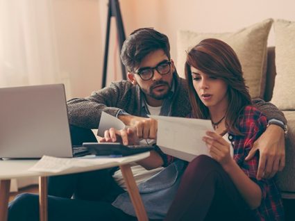 Conheça os benefícios fiscais do casamento