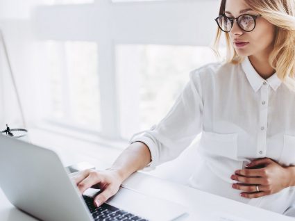 Grávida à procura de emprego? As respostas para as questões importantes