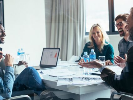 5 primeiros minutos de uma reunião: como agir e cativar a equipa