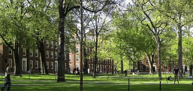 Universidade De Harvard Tudo Sobre A Prestigiada Escola Dos Eua