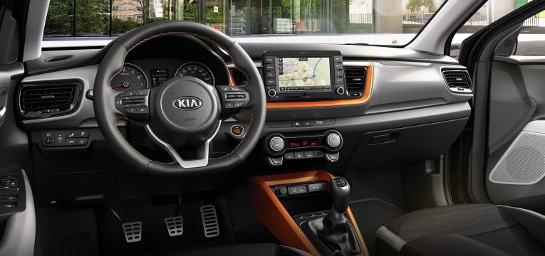 tecnologia no interior do novo kia stonic