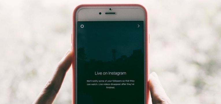 como adicionar música às Instagram Stories