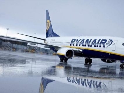 Pilotos da Ryanair em Portugal suspendem greve