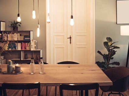 iluminação na sala de jantar