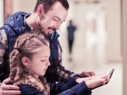 Saiba o que fazer no fim de semana com filhos: sugestões para pais sem ideias