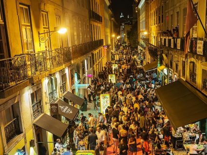 Roteiro pela noite de Lisboa: saiba onde começar e acabar a noite