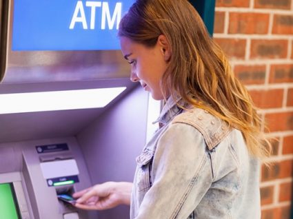 Caixas ATM: fuja das comissões-surpresa