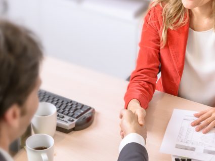 Novos incentivos à contratação de jovens e desempregados em agosto
