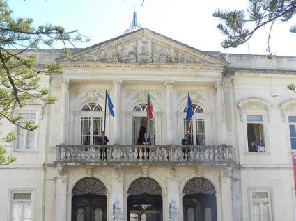 Câmara de Alenquer tem 20 vagas em aberto