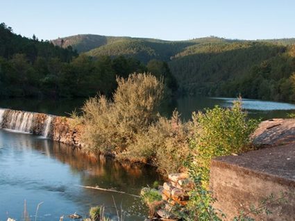 Barroca: com o pé nas águas frescas do Zêzere