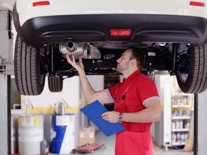 Inspeção do carro: serviço faz a recolha e entrega da viatura por si