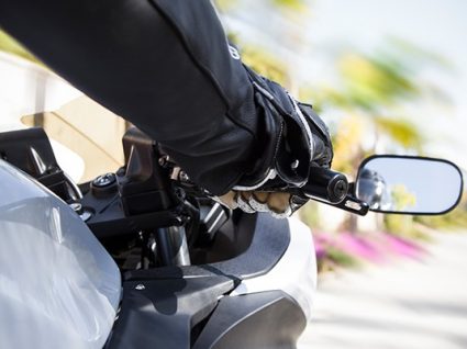 Cartão de Emergência do Motociclista: o que é e para que serve