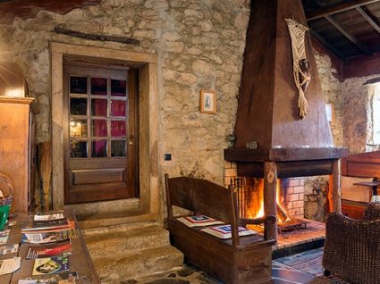 Casas com lareira: 8 sugestões para escapadinhas de inverno