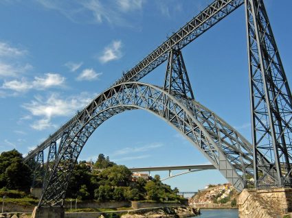 Câmara do Porto quer ecopista na ponte Maria Pia