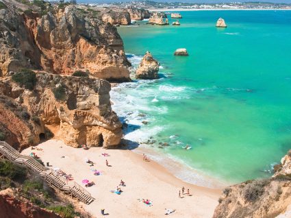 Dicas essenciais para passar férias baratas no Algarve