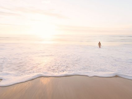 Perca-se ao sol numa das 6 melhores praias do sul da Europa