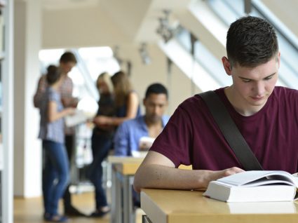 Conheça as melhores universidades por área de estudo