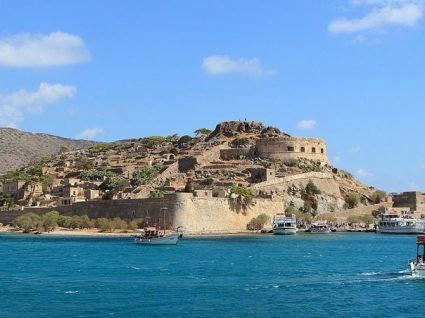 Spinalonga: de colónia de leprosos a paraíso turístico