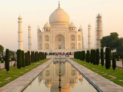 Índia vai limitar visitas diárias ao Taj Mahal