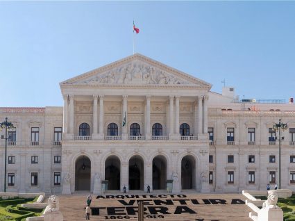 Assembleia da República está a recrutar técnicos de apoio parlamentar