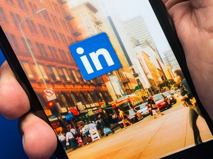 Como elaborar o seu perfil LinkedIn desempregado