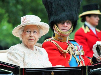 Quem quer ser assistente pessoal da Rainha de Inglaterra?