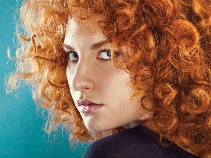 5 cortes de cabelo curtos com caracóis para se inspirar