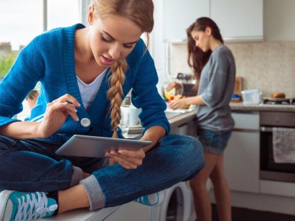 Tem algum destes 3 problemas comuns com roommates?