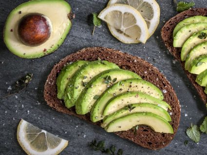 4 snacks saudáveis para levar para a praia