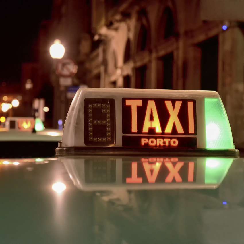 Taxistas preparam nova onda de contestação contra a Uber