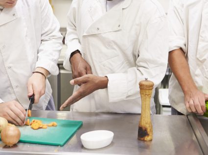 Lisboa vai ter restaurante para formar sem-abrigo e inseri-los no mercado de trabalho