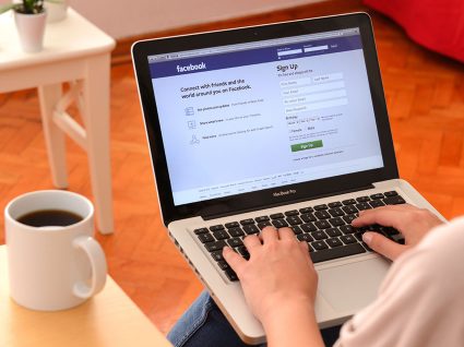 Tem medo que o seu patrão veja os seus posts no Facebook? Conheça os seus novos direitos