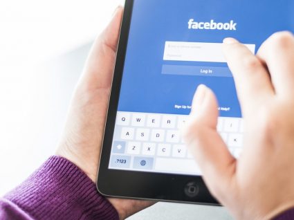 6 tipos de pessoas que deve deixar de seguir no Facebook