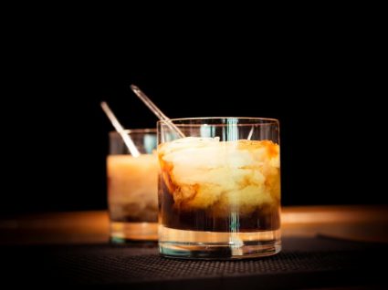 Descubra a receita de licor de café caseiro