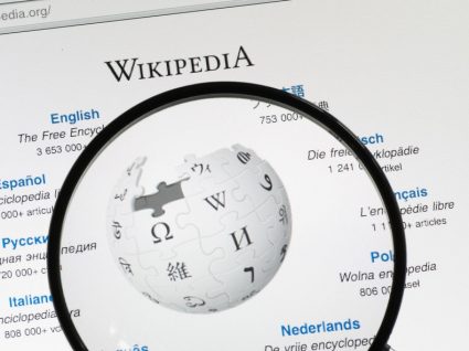 Platão nasceu no Hawai? 6 histórias falsas publicadas na Wikipedia