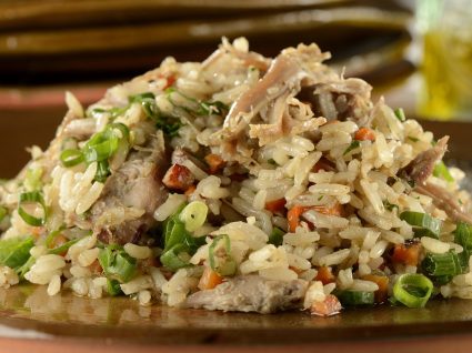 4 receitas de arroz de pato para refeições mais demoradas