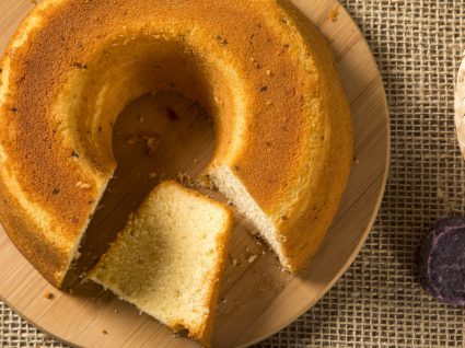 2 receitas irresistíveis de bolo de fubá