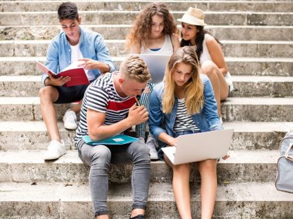 Intercâmbio na universidade: conheça todas as mais-valias