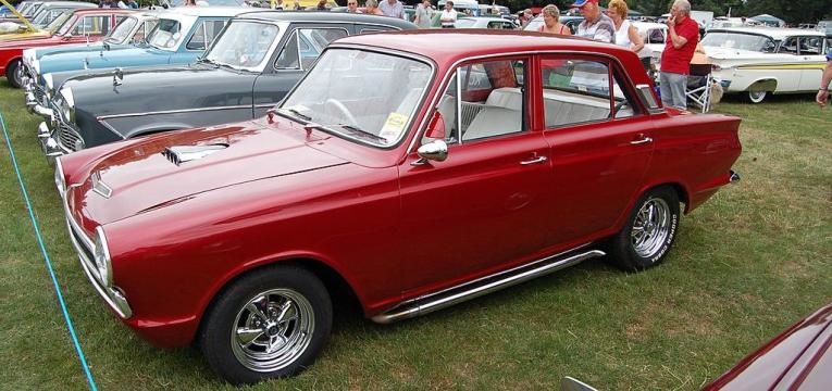 Ford Cortina