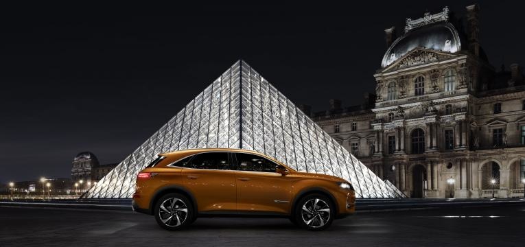 DS7 Crossback no museu do louvre