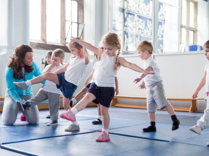 Ginástica na escola