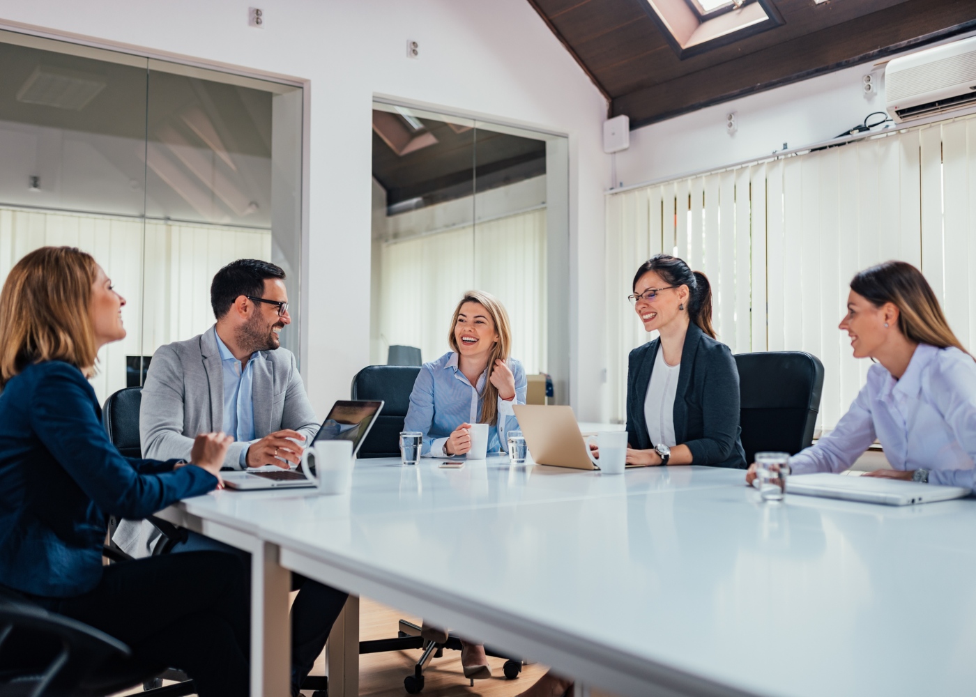 colegas de trabalho em reunião